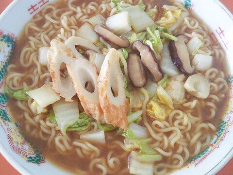 白菜・ちくわ・椎茸入り☆みそラーメン